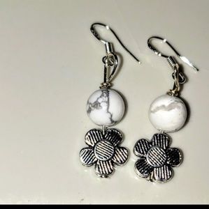 NWT Sterling silver howlite &Tibetan silver earrings